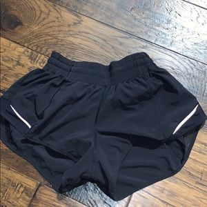 lululemon black 2.5”